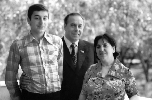 İlham Əliyev barədə institut yoldaşlarının və tələbələrinin xatirələri - FOTO