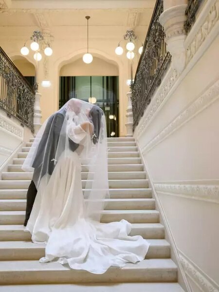 Məşhur aktrisa Budapeştdə evləndi - FOTOLAR