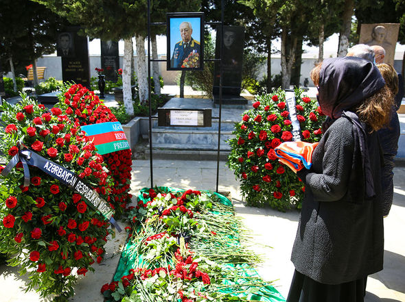 SSRİ-də general-polkovnik rütbəsi alan ilk azərbaycanlı dəfn olundu - YENİLƏNİB + FOTO/VİDEO