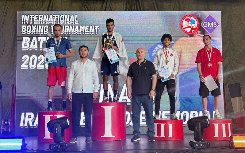 Azərbaycan boksçusu Gürcüstanda gümüş medal qazandı