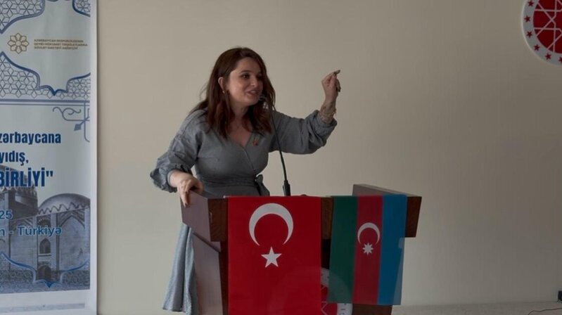 İzmirdə 
