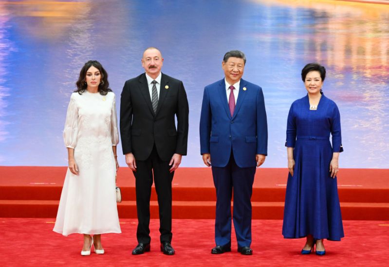 Tiencində dövlət və hökumət başçılarının və xanımlarının şərəfinə ziyafət verilib, konsert proqramı təqdim olunub - FOTOLAR