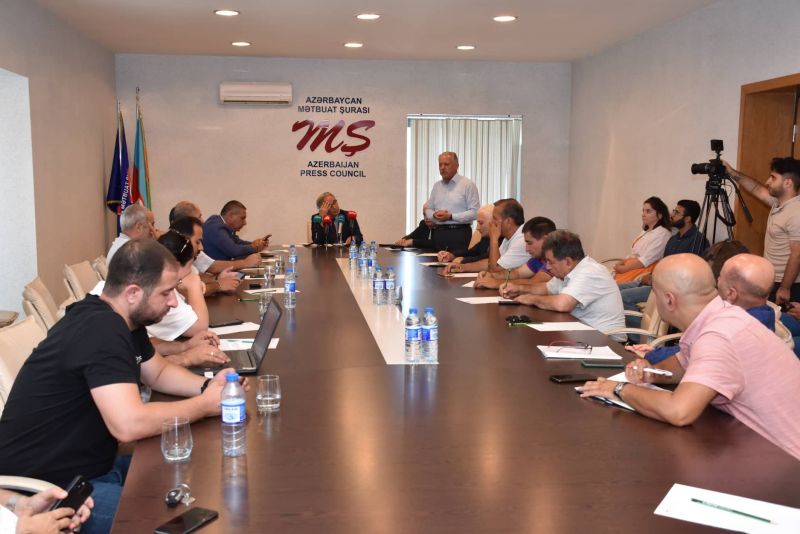 Jurnalistlər Mətbuat Şurasının qurultayından nə gözləyir?