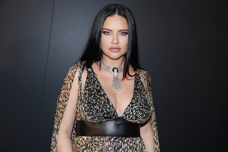 Adriana Lima üçüncü dəfə ana olub