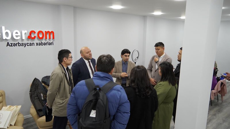 Qazaxıstandan gələn nümayəndə heyəti 'Azxeber Media'nı ziyarət etdi - FOTOLAR