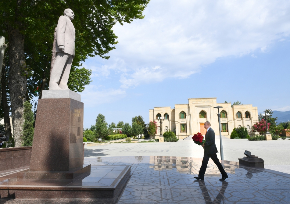 İlham Əliyev İsmayıllıda - FOTO