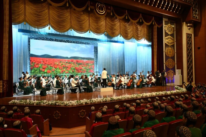 Aşqabadda Türkmənistan Dövlət Simfonik Orkestrinin konserti olub