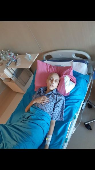 15 yaşlı Hidayətin köməyə ehtiyacı var - FOTO