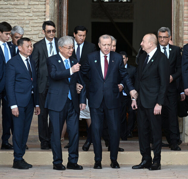 Prezidentlə həmkarları təməlqoyma mərasimində - Fotolar