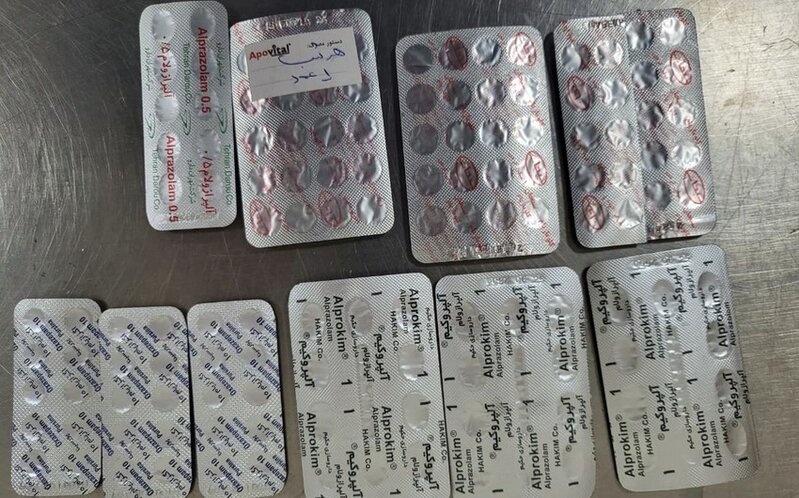 Azərbaycan gömrükçüləri külli miqdarda dərman preparatları aşkar edib - FOTO