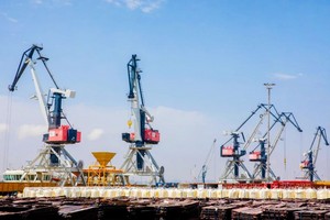 ADY və Çin Dəmir Yolları BTQ-nin potensialının artırılmasına dair razılığa gəlib - FOTOLAR