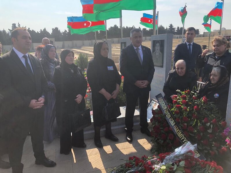 Abşeron rayonunda şəhidlər yad edilir - FOTOLAR