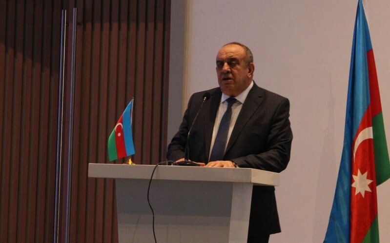 Prezident icra başçısını vəzifəsindən azad etdi