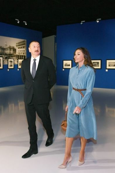 İlham Əliyev və Mehriban Əliyeva Heydər Əliyev Mərkəzində təşkil edilən sərgilərdə - FOTO