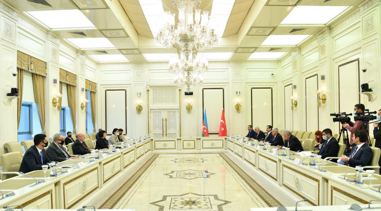 Sahibə Qafarova Türkiyə Respublikasının keçmiş Baş naziri Binəli Yıldırımla görüşüb - FOTO
