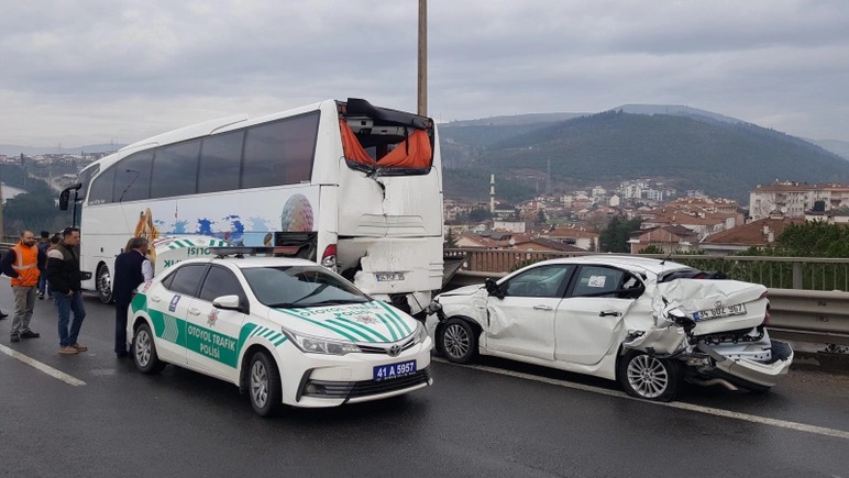 23 avtomobil toqquşdu - İstanbul yolu bağlandı / FOTOLAR