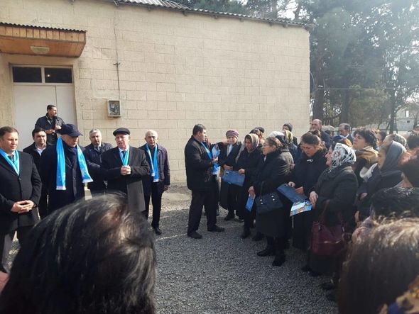 Nizami Səfərov seçiciləri ilə görüşlərini davam etdirir - FOTO