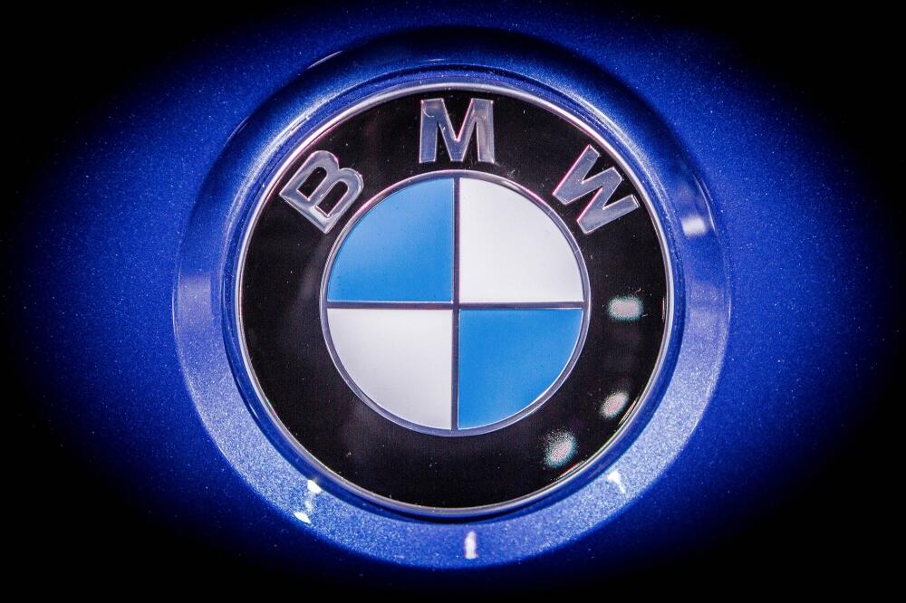 BMW 312 min avtomobili geri çağırır