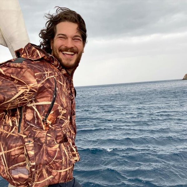 Çağatay Ulusoy imicini dəyişdi – FOTO