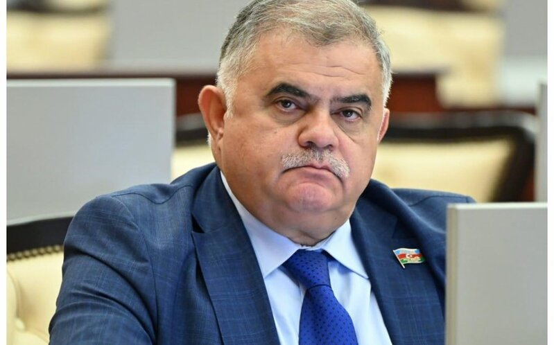 İlham Əliyev deputatı 