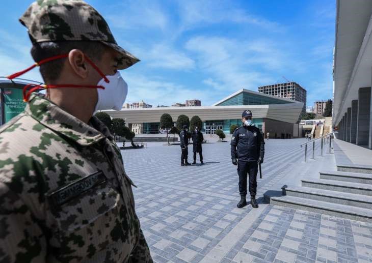 Deputat: "Özünü ərköyün uşaq kimi aparan vətəndaşlarımız var
