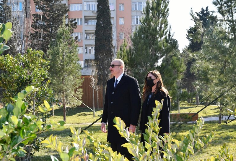 İlham Əliyev və Mehriban Əliyeva Yasamalda parkın açılışında - YENİLƏNİB+FOTO/VİDEO
