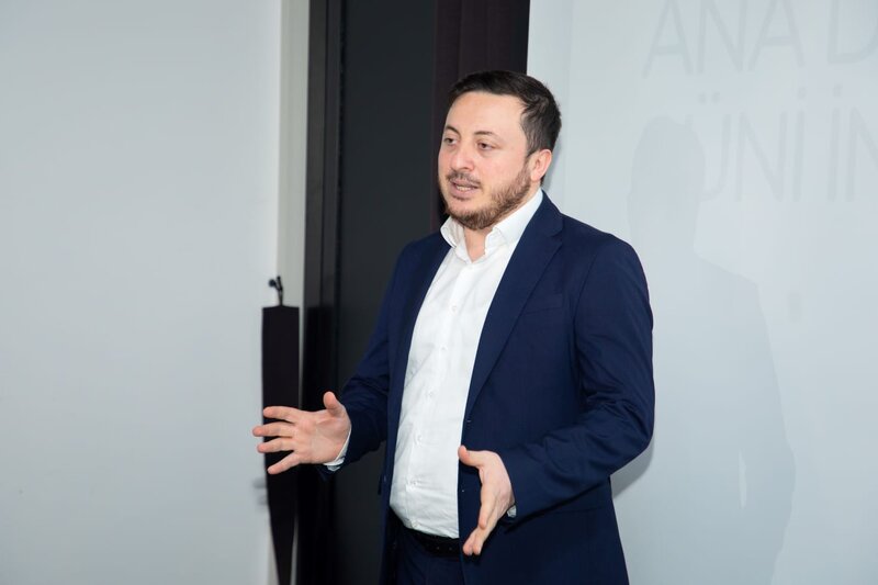 Azərsun Holdinq' jurnalistlər üçün süni intellekt mövzusunda təlim təşkil edib - FOTOLAR