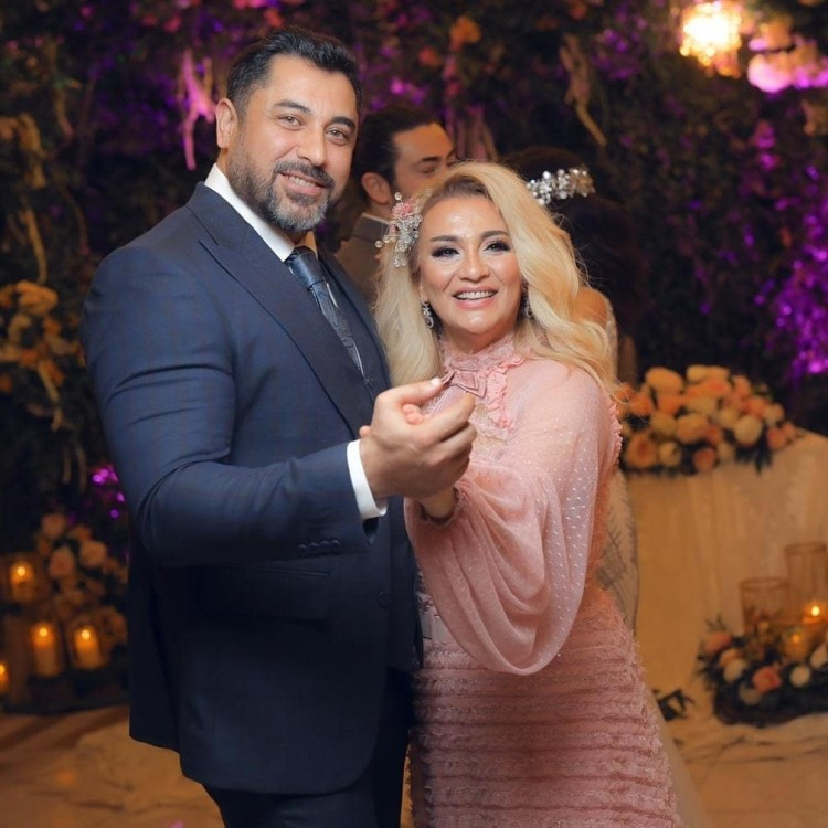 Nüşabə Ələsgərli: "Ərimin 46, mənim 53 yaşım var"