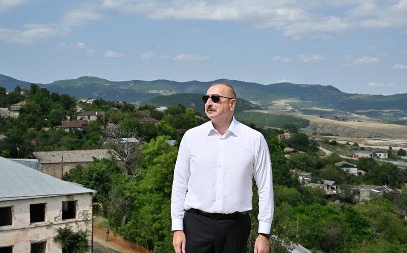 İlham Əliyev Xocalının işğaldan azad edilmiş Çanaqçı və Sığnaq kəndlərində olub - FOTOLAR