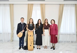 Leyla Əliyeva və Arzu Əliyeva Türk Mədəniyyəti və İrsi Fondunu ziyarət ediblər - FOTOLAR