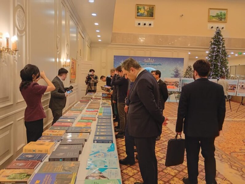 Dünya Türk Dili Ailəsi Günü və Türk Akademiyasının 15 illiyi Astanada qeyd olunub