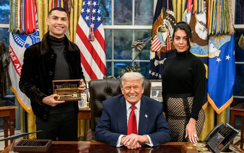 Tramp nadir hədiyyəni Ronaldoya da verdi - Fotolar