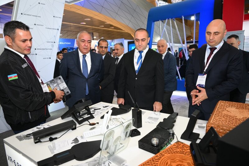 CIDC-2025 tədbirinin rəsmiləri kibertəhlükəsizlik sərgisi ilə tanış olublar - FOTOLAR