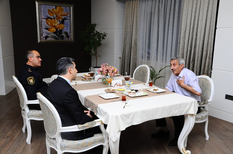 Şəhid Rauf İbadovun atası ziyarət olunub - FOTO