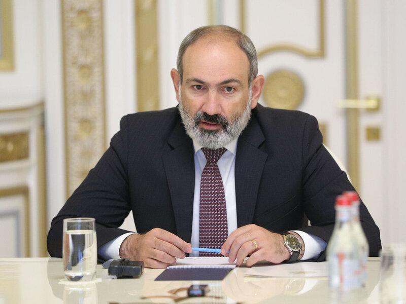 Nikol Paşinyan rus sülhməramlılarını bölgədən çıxarmaq, onlardan xilas olmaq istəyir