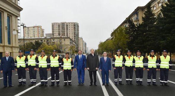 Prezident Tbilisi prospektində görülən işlərlə tanış olub - YENİLƏNİB + FOTO