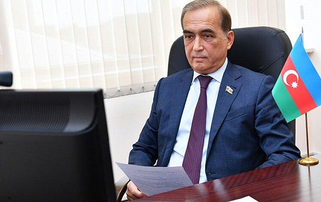 İlham Əliyev deputatı ad günündə təltif etdi