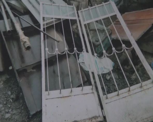 Qaxda evlərdən elektrik naqillərini oğurlayan şəxs ƏLƏ KEÇDİ - FOTO/VİDEO