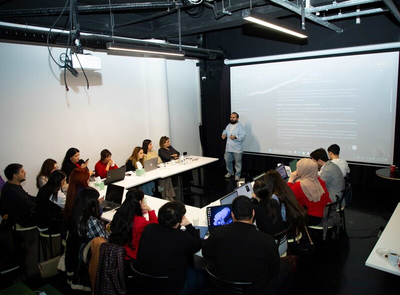 Azərsun Holdinq' jurnalistlər üçün süni intellekt mövzusunda təlim təşkil edib - FOTOLAR