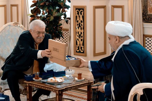 Allahşükür Paşazadə: Keçid dövründə bəziləri İslam pərdəsi arxasında gizlənərək, qarşıdurmaya çağırış edir