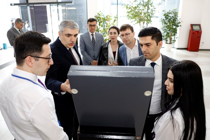 Özbəkistandan olan nümayəndələr Azərbaycanın dövlət qurumlarının fəaliyyəti ilə tanış olublar - FOTOLAR