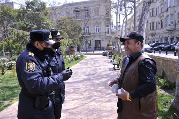 DİN xüsusi avtomobillərlə küçə və prospektlərdə, məlhəllədaxilli yollarda əhaliyə xəbərdarlıq edir - FOTO