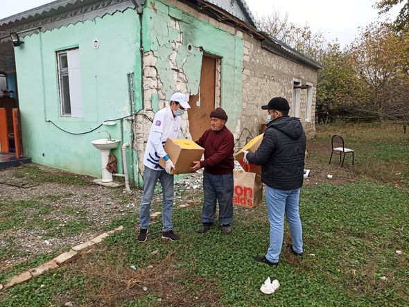 Könüllülər Vətən müharibəsində zərərçəkmişlərə dəstək oldu - FOTO