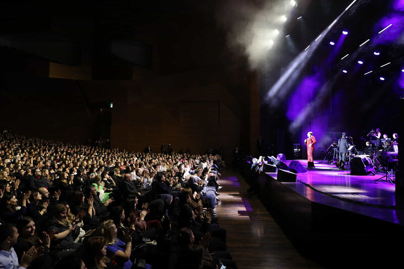 Sibel Canın rəngarəng Bakı konserti - FOTOLAR