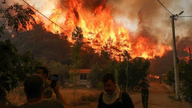 Təhlükə böyüdü: Alov elektrik stansiyasına yaxınlaşdı