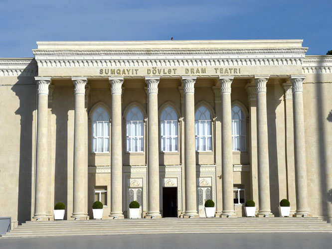 Sumqayıt Dövlət Dram Teatrının yanvar repertuarı - FOTO