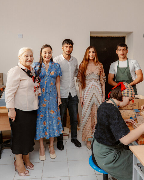 Leyla Əliyeva və Arzu Əliyeva 11 nömrəli inteqrasiya təlimli internat tipli ümumtəhsil məktəbində olublar - FOTO