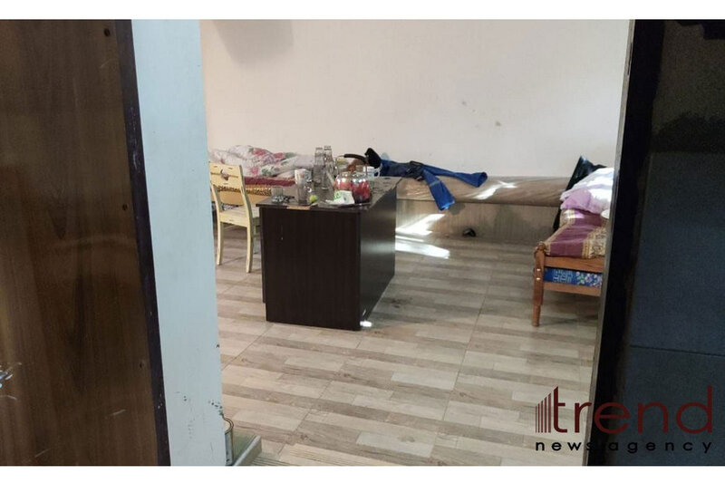 Bakıda 5 nəfərin meyiti tapılan evdən görüntülər - FOTO