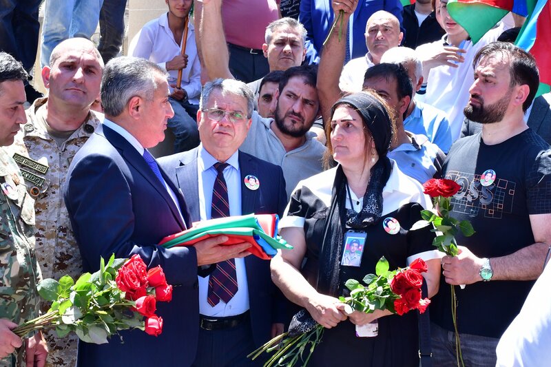 Birinci Qarabağ Müharibəsi şəhidi Rövşən Əliyev Xırdalan Şəhidlər Xiyabanında dəfn edildi - FOTOLAR