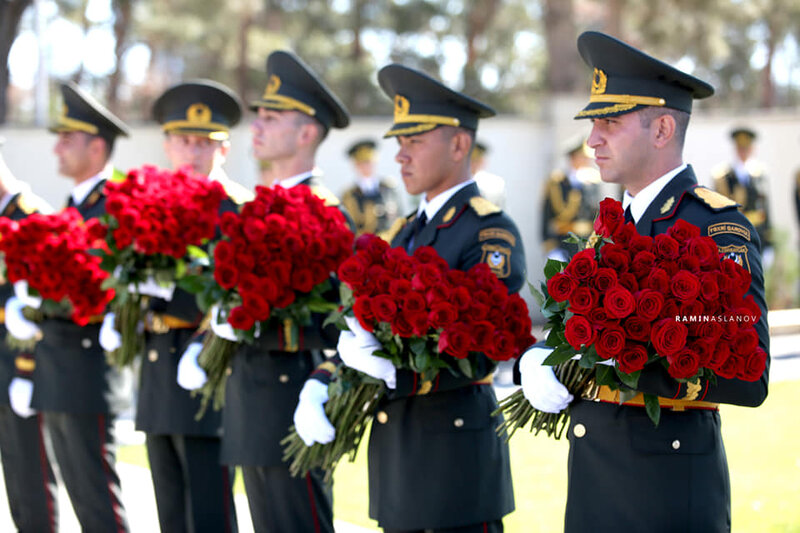 Gözü yaşlı ana, cavankən qocalan şəhidin həyat yoldaşı - Bu günün ağrısı FOTOLARDA